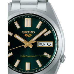 5 Sports SNXS Style Green Dial
